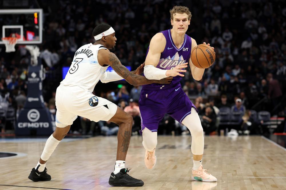 而与她一同 而与她一同